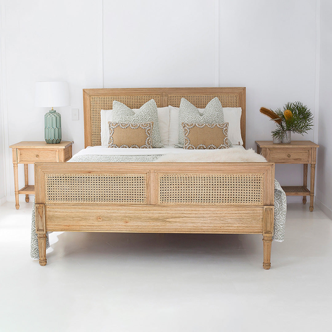 Hamilton Cane Bed - Weathered Oak - Queen - SEATONES