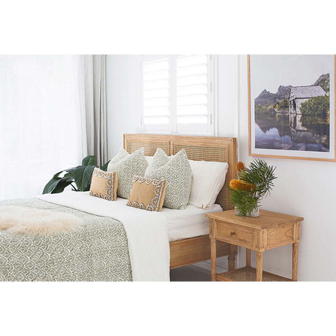 Hamilton Cane Bed - Weathered Oak - Queen - SEATONES