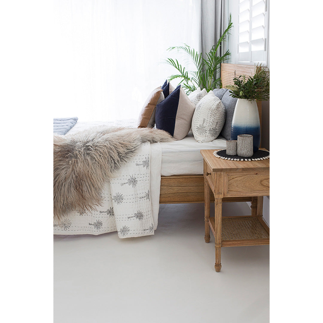 Hamilton Cane Bed - Weathered Oak - Queen - SEATONES