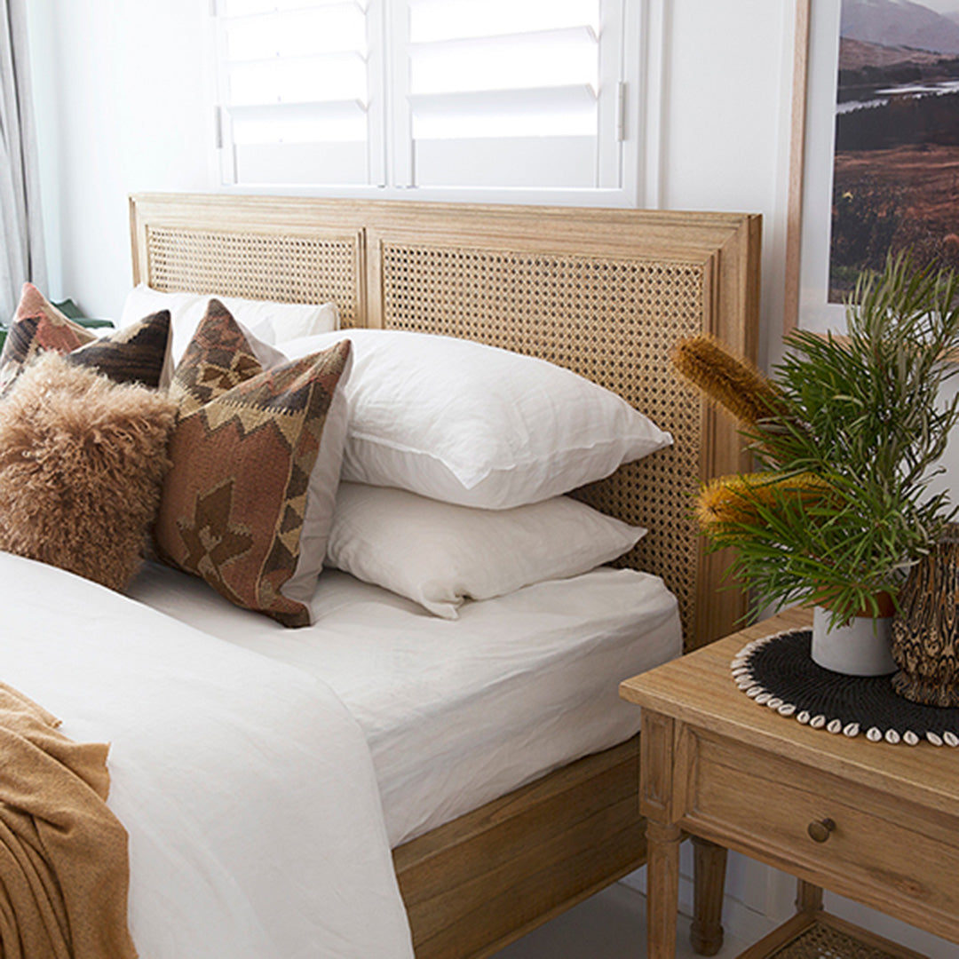 Hamilton Cane Bed - Weathered Oak - Queen - SEATONES