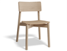 Solid oak Andi Dining Chair Natural with curved backrest, minimalist Scandinavian design, isolated on a white background.