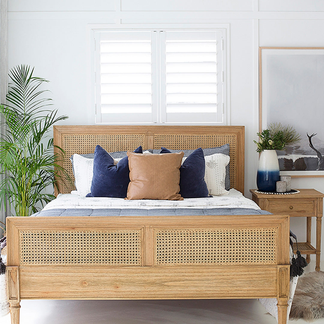 Hamilton Cane Bed - Weathered Oak - Queen - SEATONES