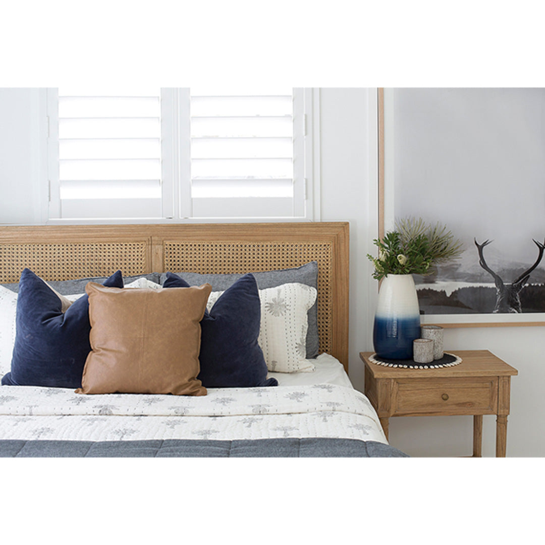 Hamilton Cane Bed - Weathered Oak - Queen - SEATONES