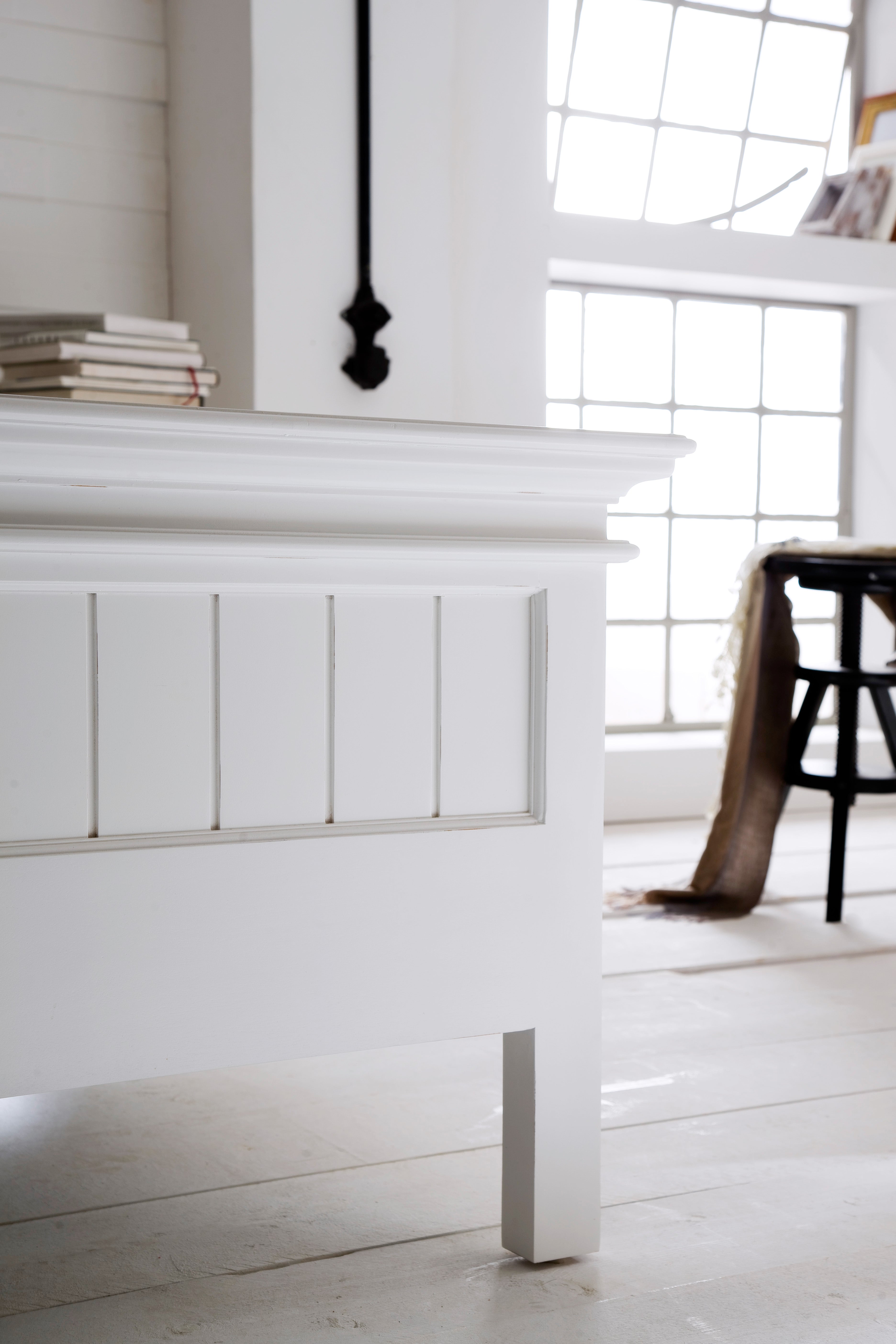 Halifax Queen Size Bed - SEATONES