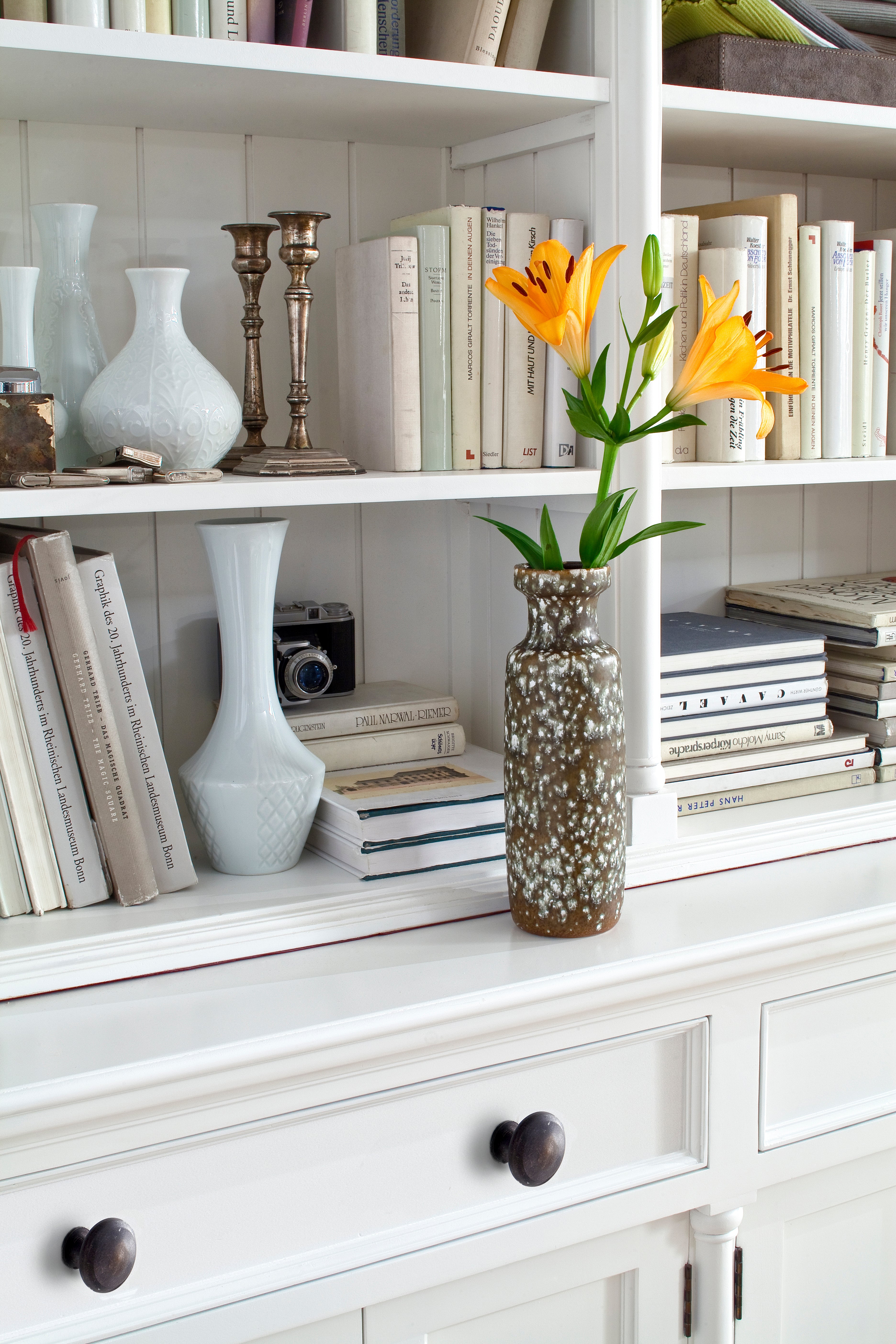 Provence Hutch Cabinet - SEATONES