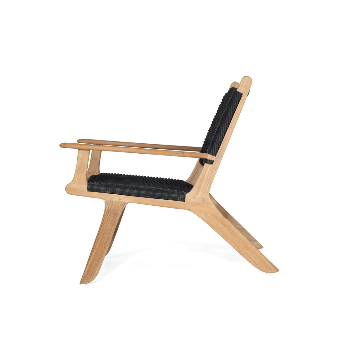 Side profile of Zen Lazy Chair – Black – Close Weave showing ergonomic teak frame and tight black rope seat.
