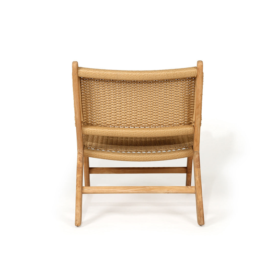 Rear view of Zen Lazy Chair – Sand – Close Weave, showcasing backrest curvature and teak frame detailing.